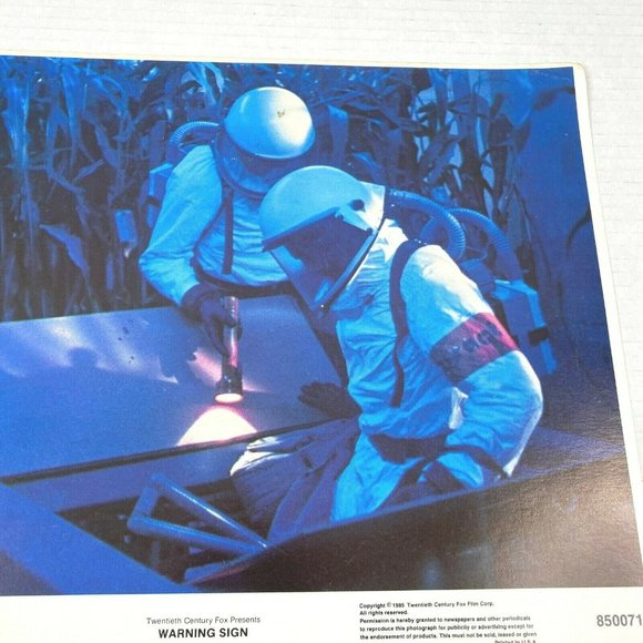 Warning Sign 1982 Lobby Card Movie Poster Sci‎ Fi Horror Sam Waterston Quinlan - Picture 4 of 6